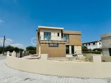 Kıbrıs Girne Çatalköy Bölgesinde Satılık 4+1 Havuzlu Villa
