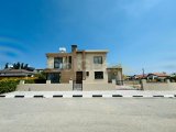 Kıbrıs Girne Çatalköy Bölgesinde Satılık 4+1 Havuzlu Villa
