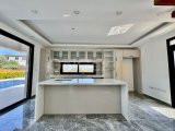 Kıbrıs Girne Çatalköy Bölgesinde Satılık 4+1 Havuzlu Villa