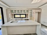 Kıbrıs Girne Çatalköy Bölgesinde Satılık 4+1 Havuzlu Villa