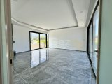 Kıbrıs Girne Çatalköy Bölgesinde Satılık 4+1 Havuzlu Villa