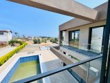 Kıbrıs Girne Çatalköy Bölgesinde Satılık 4+1 Havuzlu Villa