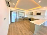 Girne Merkez Akacan Elegance Sitesi Kiralık 3+1 Lüks Daire, Deniz ve Havuz Manzaralı
