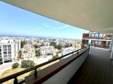 Girne Merkez Akacan Elegance Sitesi Kiralık 3+1 Lüks Daire, Deniz ve Havuz Manzaralı