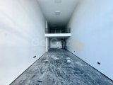Kıbrıs Girne Merkez Karakum Bölgesinde Kiralık Sendeli 100 M2 Dükkan