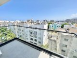 Girne Merkezde Eşsiz. Deniz Manzaralı Satılık 2+1 Daire