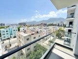 Girne Merkezde Eşsiz. Deniz Manzaralı Satılık 2+1 Daire