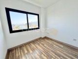 Girne Merkezde Eşsiz. Deniz Manzaralı Satılık 2+1 Daire