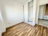 Girne Merkezde Eşsiz. Deniz Manzaralı Satılık 2+1 Daire