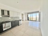 Girne Merkezde Satılık Deniz Manzaralı 3+1 Daire