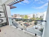 Girne Merkezde Satılık Deniz Manzaralı 3+1 Daire