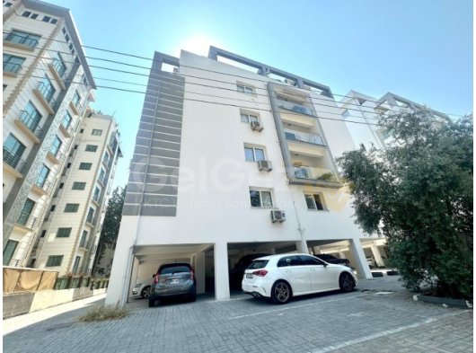 Girne Merkezinde Muhteşem Bir Lokasyonda Satılık 2+1 Daire
