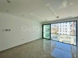Kıbrs Girne Merkez de Denize Yürüme Mesafesinde Elit Site de Sıfır Satılık 1+1 Rezidans