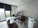 Girne Merkez'de Ana cadde Üzerinde Satılık 1. Kat Ofis