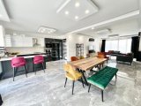 Girne'de Denize 600 metre mesafede 3+1 Kiralık Havuzlu Villa