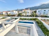 Girne'de Denize 600 metre mesafede 3+1 Kiralık Havuzlu Villa