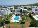 Kıbrıs Girne Edremit Bölgesinde 915 M2 Arsa İçerisinde Satılık Havuzlu 4+1 Havuzlu Villa