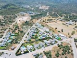 Kıbrıs Girne Edremit Bölgesinde 915 M2 Arsa İçerisinde Satılık Havuzlu 4+1 Havuzlu Villa