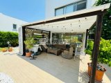 Kıbrıs Girne Edremit Bölgesinde 915 M2 Arsa İçerisinde Satılık Havuzlu 4+1 Havuzlu Villa