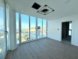 Kıbrıs Girne Karmi Bölgesin'de Kesilmez Full deniz Manzaralı, Triplex, Satılık 5+1 Villalar