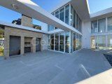 Kıbrıs Girne Karmi Bölgesin'de Kesilmez Full deniz Manzaralı, Triplex, Satılık 5+1 Villalar