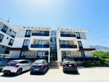 Kıbrıs Girne Lapta Bölgesinde Havuzlu Site İçinde Satılık 2+1 Ara Kat Daire