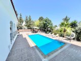 KKTC Girne Ozanköy'de Satılık Türk Malı Süper Lüx 4+1 Villa