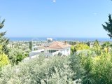 KKTC Girne Ozanköy'de Satılık Türk Malı Süper Lüx 4+1 Villa