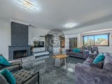KKTC Girne Ozanköy'de Havuzlu 4+1 Ultra Lüks Villa - Geniş Bahçe, Eşsiz Konum!