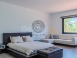 KKTC Girne Ozanköy'de Havuzlu 4+1 Ultra Lüks Villa - Geniş Bahçe, Eşsiz Konum!