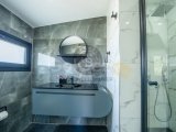 KKTC Girne Ozanköy'de Havuzlu 4+1 Ultra Lüks Villa - Geniş Bahçe, Eşsiz Konum!