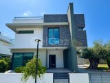 KKTC Girne Ozanköy de Deniz Manzaralı Geniş Teraslı Ful Eşyalı Sıfır Fırsat Villa