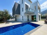 KKTC Girne Ozanköy de Deniz Manzaralı Geniş Teraslı Ful Eşyalı Sıfır Fırsat Villa