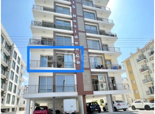 Girne Merkezde Geniş Satılık Yeni Eşyalı 2+1 Daire