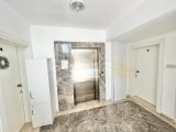 Girne Merkezde Geniş Satılık Yeni Eşyalı 2+1 Daire
