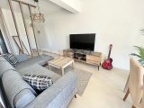 Girne Merkezde Geniş Satılık Yeni Eşyalı 2+1 Daire