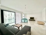 Girne Merkezde Full Deniz Manzaralı Satılık Geniş 3 + ! Daire