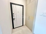 Girne merkezde Havuzlu Güvenlikli Sitede Deniz manzaralı Kiralık 2+1 daire