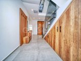 KKTC Girne Zeytinlik Bölgesinde Satılık Türk Tapulu Havuzlu 4+1 Lüks Villa