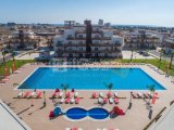 İskele Long Beach’te Denize Yürüme Mesafesinde, Ful Eşyalı, 50 Ay Vade ile Stüdyo Taşınmaya Hazır Daireler Seni Bekliyor