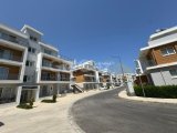 İskele Longbeach’te Denize Yürüme Mesafesinde, Ful Eşyalı, 50 Ay Vade ile Taşınmaya Hazır 2+1 Daireler Seni Bekliyor