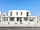 Lefkoşa, Küçük Kaymaklıda Satılık Şirkete ödemeli İkiz Villa ,