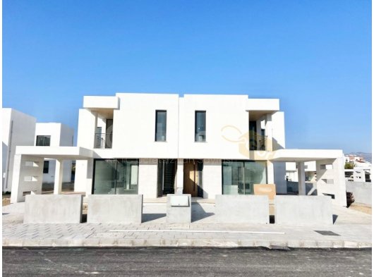Lefkoşa, Küçük Kaymaklıda Satılık Şirkete ödemeli İkiz Villa ,
