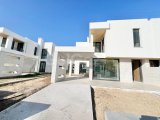 Lefkoşa, Küçük Kaymaklıda Satılık Şirkete ödemeli İkiz Villa ,