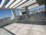 Lefkoşa Yenikent’te Dağ ve Şehir Manzaralı Lüks 4+1 Çatı Katı ve Misafir Evi