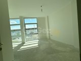 Lefkoşa Yenikent’te Dağ ve Şehir Manzaralı Lüks 4+1 Çatı Katı ve Misafir Evi