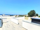 KKTC Girne Karaoğlanoğlu'ndan Site İçerisinde Denize 100 Metre Satılık 1+1 Penthouse