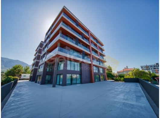 KKTC Girne Bellapais'te Deniz ve Dağ Manzaralı Satılık Ultra Lüks 3+1 Dubleks Daire