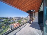 KKTC Girne Bellapais'te Deniz ve Dağ Manzaralı Ultra Lüks Satılık 3+1 Penthouse