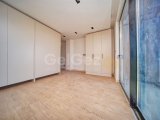 KKTC Girne Bellapais'te Deniz ve Dağ Manzaralı Ultra Lüks Satılık 3+1 Penthouse